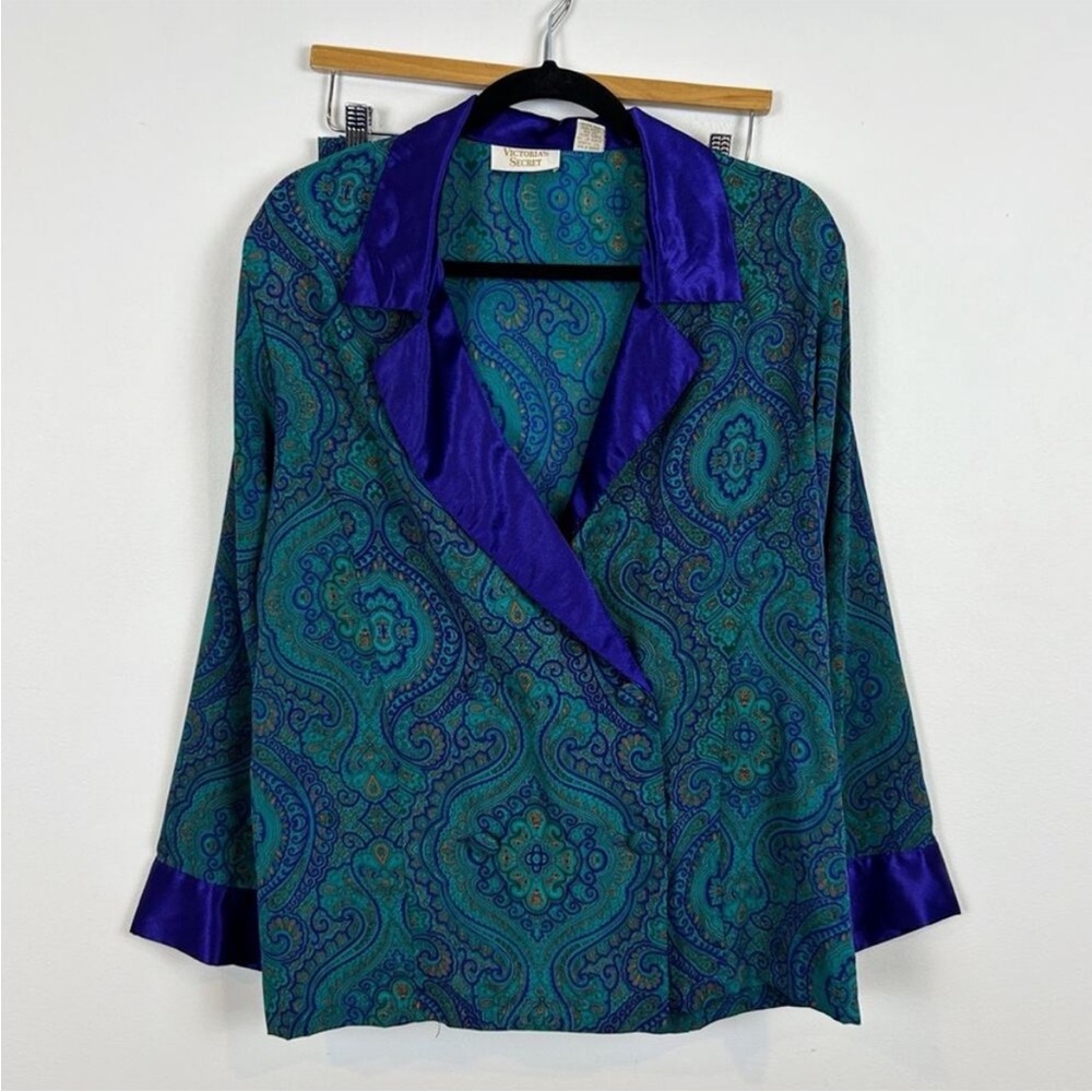 Victoria's Secret Gold Label Silky Pajama Set Size Medium Green & Purple Paisley